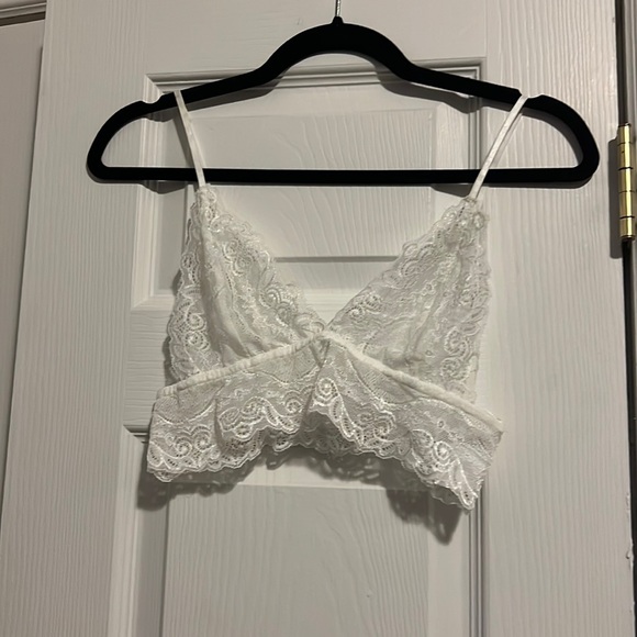 White lace bralette - Picture 1 of 2